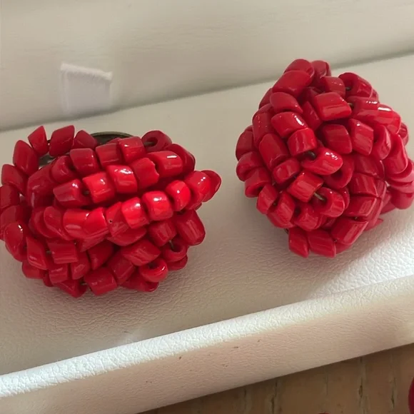 Glass beaded necklace and earrings - Picture 5 of 8